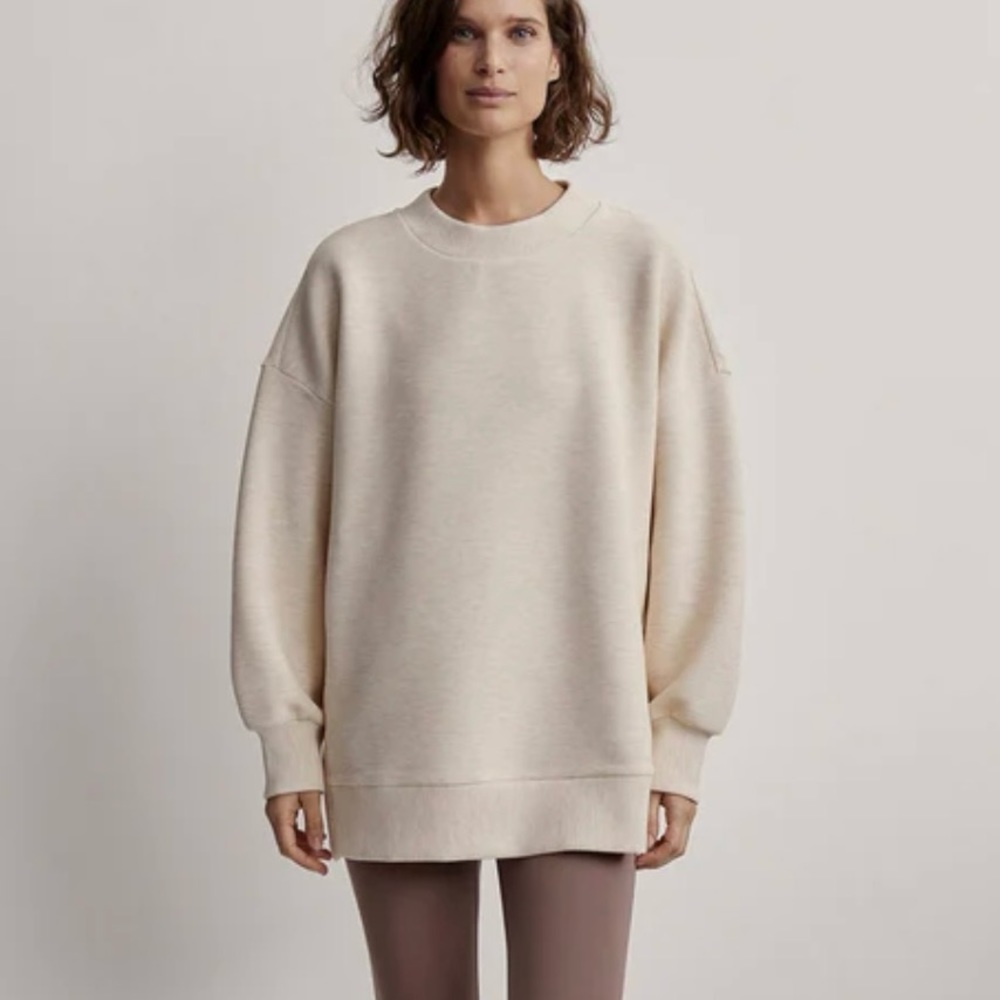 Varley Mae Boyfriend Sweat. Sizes: M, L